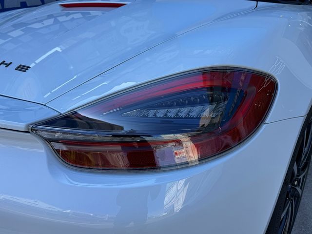 PORSCHE BOXSTER 2016 Image 31