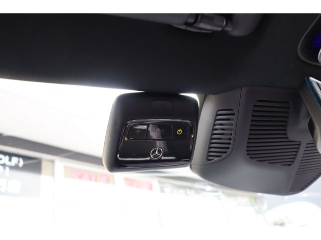 MERCEDES BENZ C CLAS 2022 Image 31