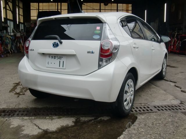 TOYOTA AQUA 2013 Image 31