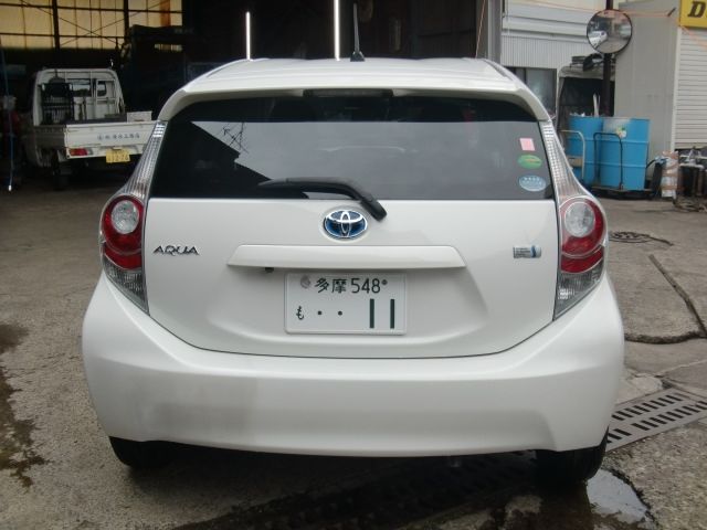 TOYOTA AQUA 2013 Image 31