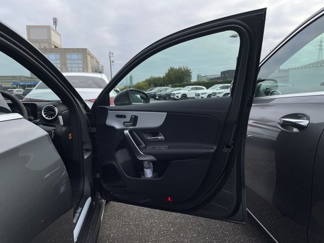 MERCEDES BENZ A CLAS 2025 Image 31