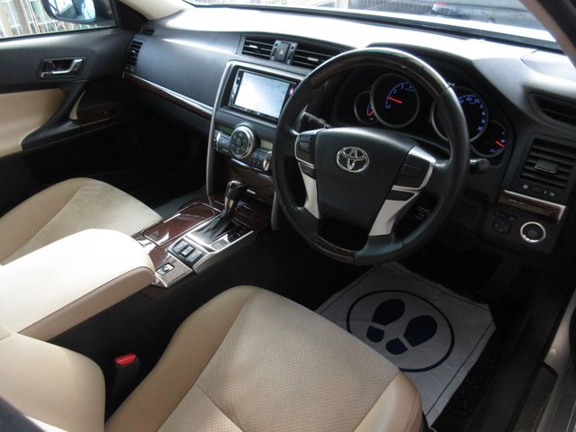 TOYOTA MARK X 2012 Image 31