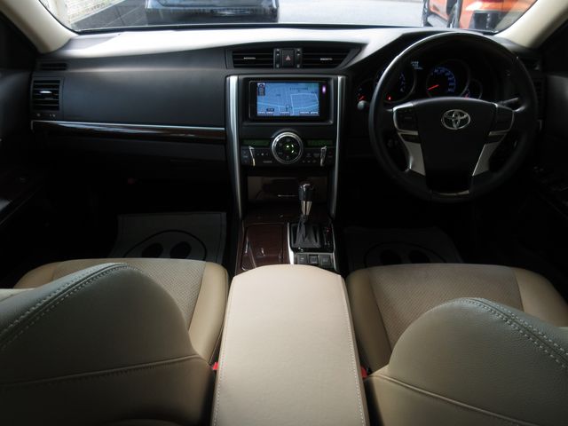 TOYOTA MARK X 2012 Image 31