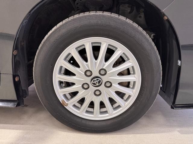 TOYOTA VOXY HYBRID 2015 Image 31