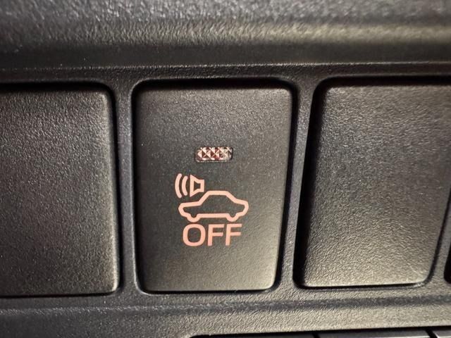 TOYOTA VOXY HYBRID 2015 Image 31