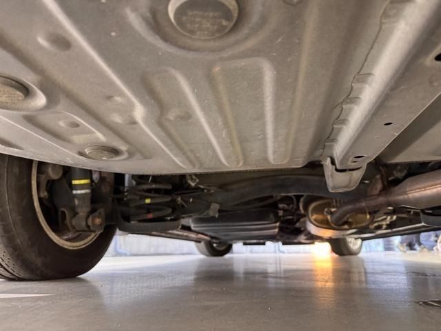 TOYOTA VOXY HYBRID 2015 Image 31