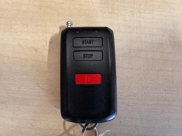 TOYOTA VOXY HYBRID 2015 Image 31