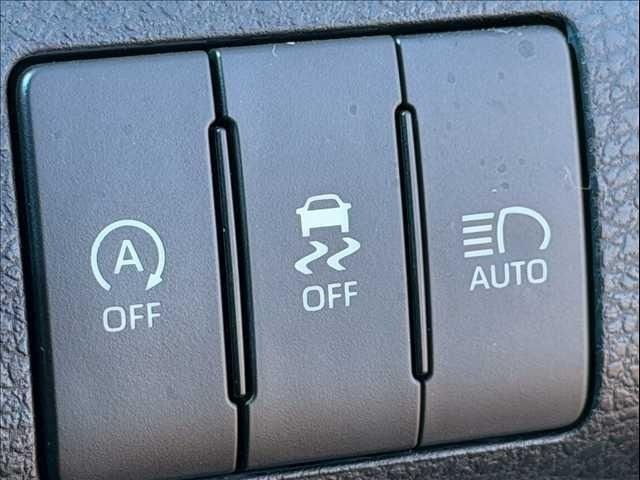 TOYOTA HARRIER 2WD 2017 Image 31