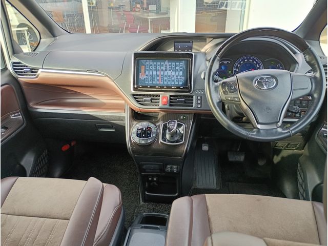 TOYOTA ESQUIRE HYBRID 2019 Image 31