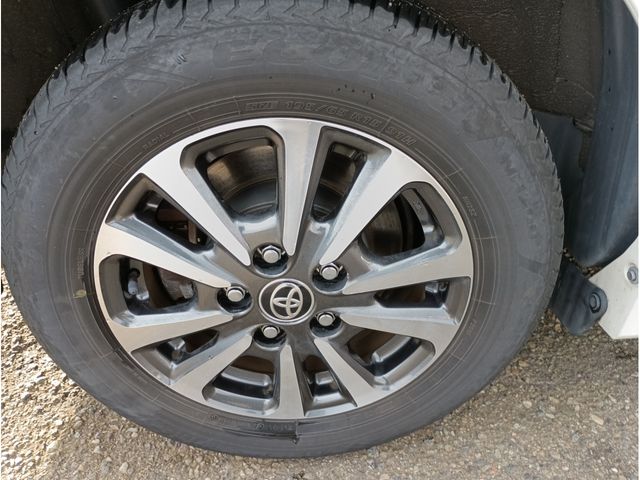 TOYOTA ESQUIRE HYBRID 2019 Image 31