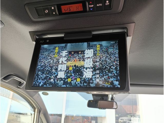 TOYOTA ESQUIRE HYBRID 2019 Image 31