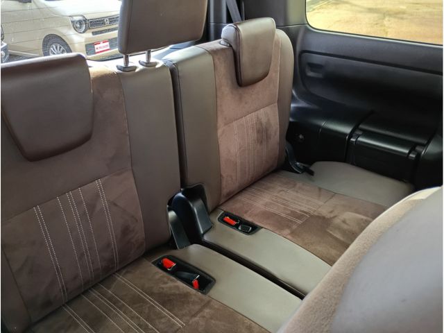 TOYOTA ESQUIRE HYBRID 2019 Image 31