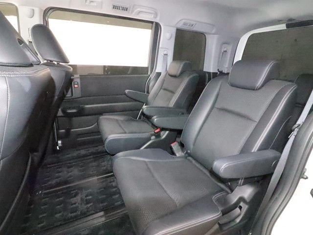 HONDA STEPWAGON SPADA 2013 Image 31