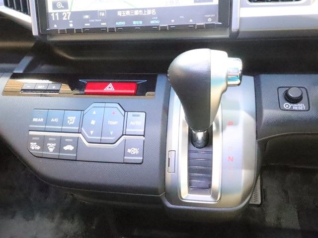 HONDA STEPWAGON SPADA 2013 Image 31