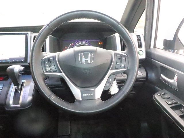 HONDA STEPWAGON SPADA 2013 Image 31