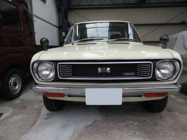 NISSAN SUNNY SEDAN 1972 Image 31
