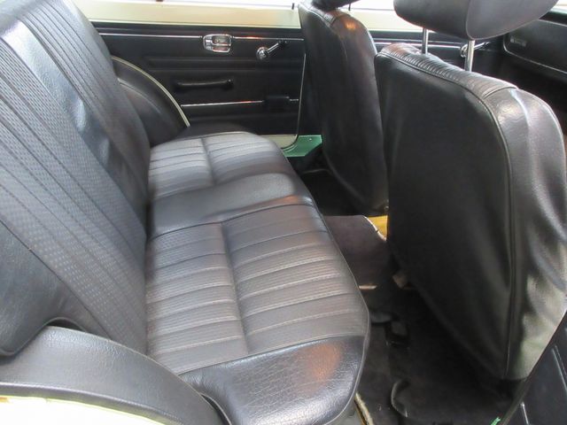 NISSAN SUNNY SEDAN 1972 Image 31