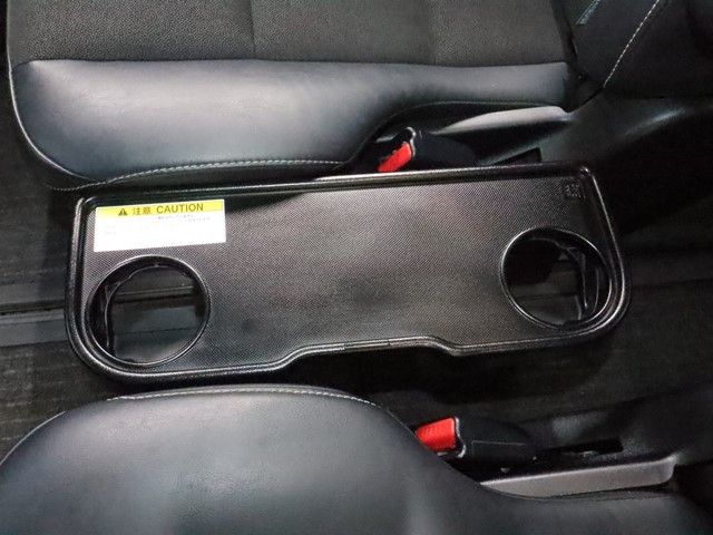 TOYOTA NOAH 2018 Image 31