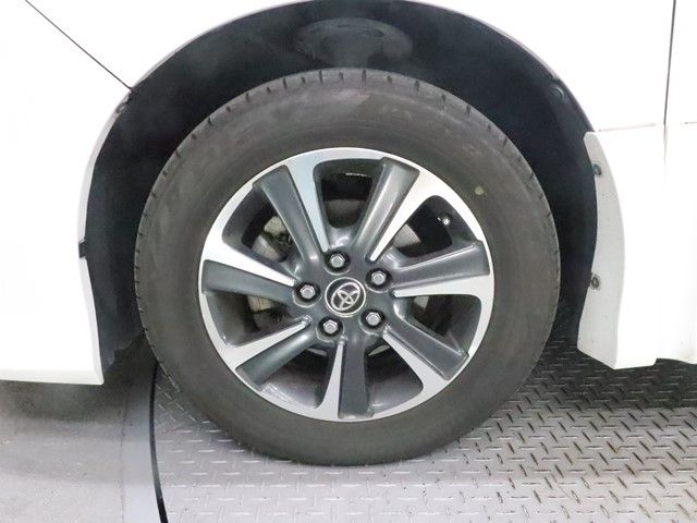 TOYOTA NOAH 2018 Image 31