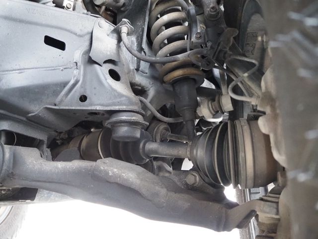 TOYOTA HILUXSURF WAGON 4WD 2003 Image 31