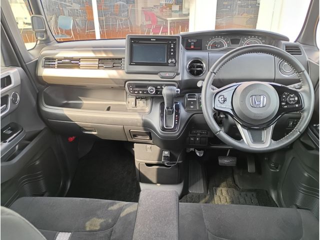 HONDA N BOX CUSTOM 2023 Image 31