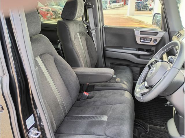 HONDA N BOX CUSTOM 2023 Image 31