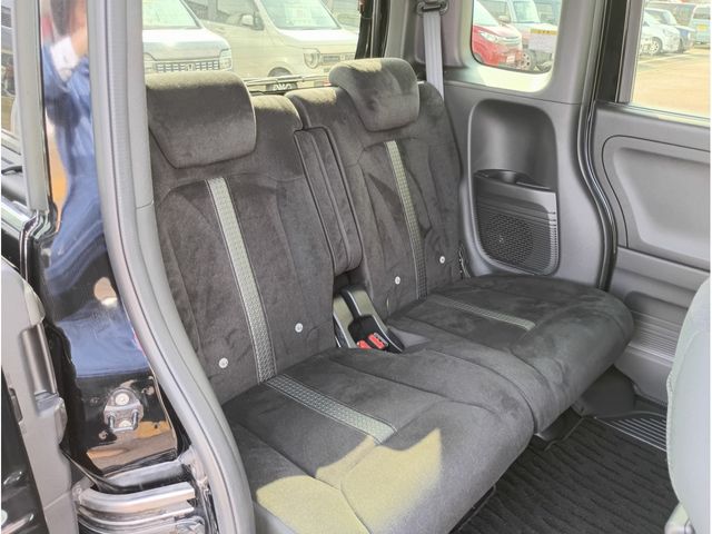 HONDA N BOX CUSTOM 2023 Image 31