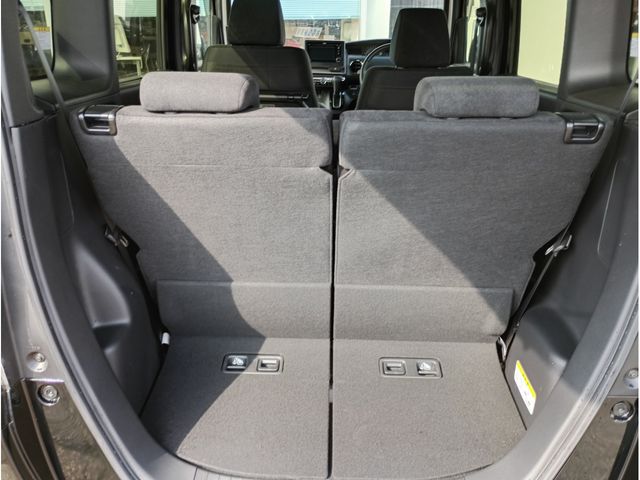 HONDA N BOX CUSTOM 2023 Image 31