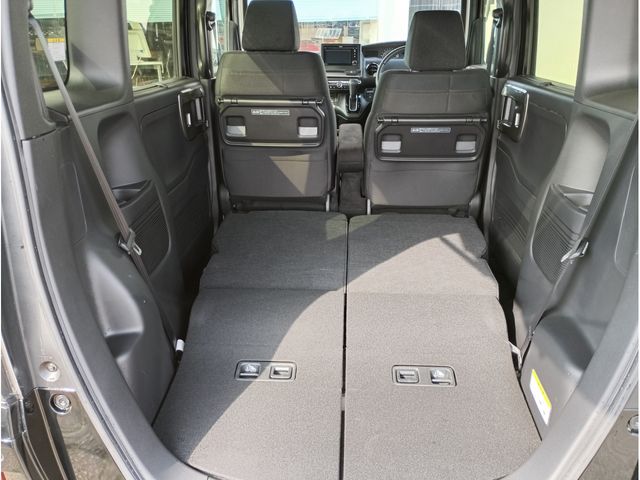 HONDA N BOX CUSTOM 2023 Image 31