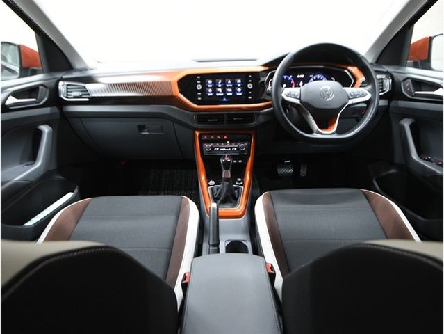 VOLKSWAGEN T-CROSS 2020 Image 31