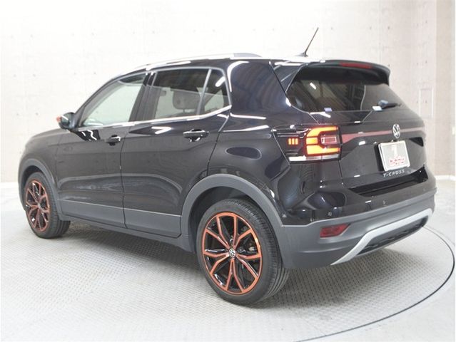 VOLKSWAGEN T-CROSS 2020 Image 31