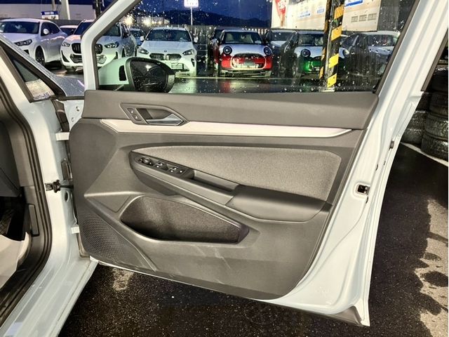 VOLKSWAGEN GOLF 2025 Image 31