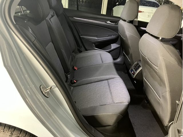 VOLKSWAGEN GOLF 2025 Image 31