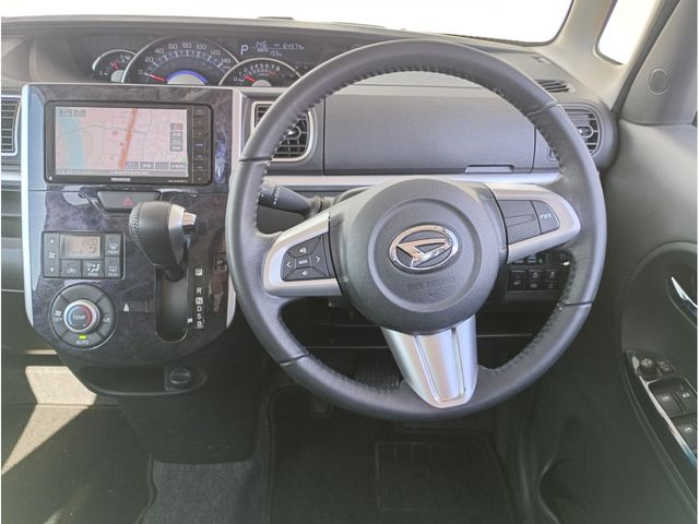 DAIHATSU TANTO CUSTOM 2017 Image 31