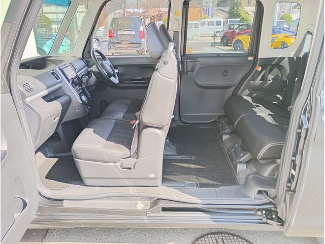 DAIHATSU TANTO CUSTOM 2017 Image 31