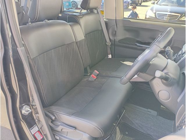 DAIHATSU TANTO CUSTOM 2017 Image 31