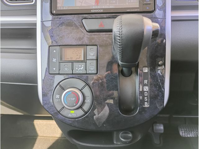 DAIHATSU TANTO CUSTOM 2017 Image 31