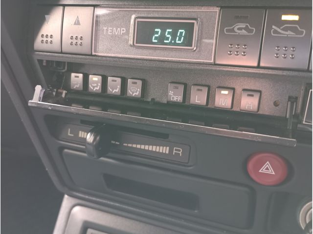 MITSUBISHI GALANT 1988 Image 31