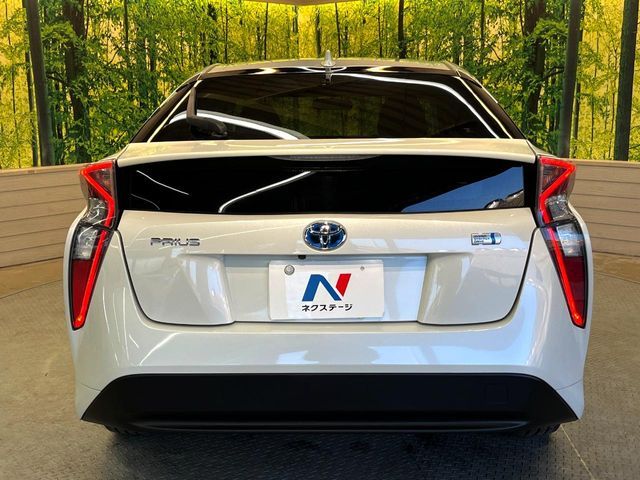 TOYOTA PRIUS 2016 Image 31