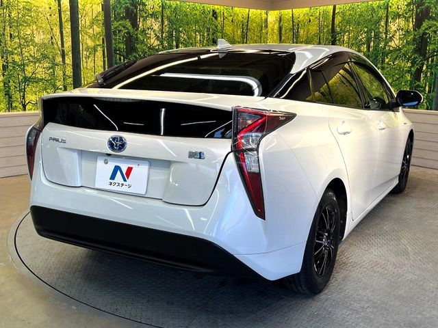 TOYOTA PRIUS 2016 Image 31