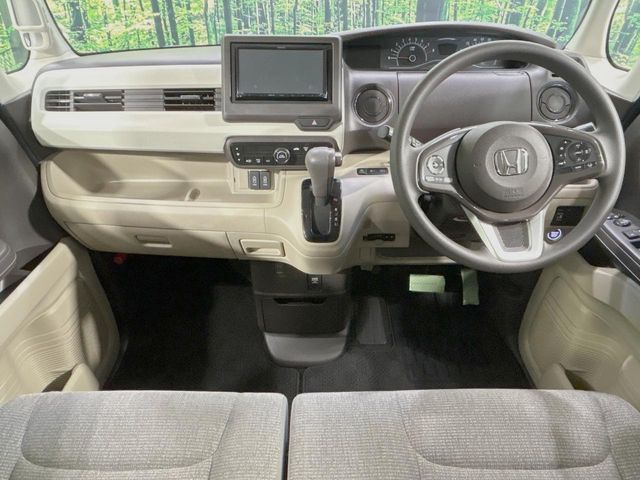 HONDA N BOX 2018 Image 31