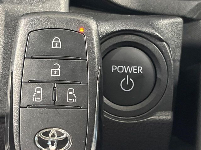 TOYOTA SIENTA HYBRID 2024 Image 31