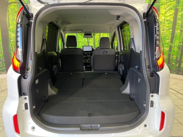 TOYOTA SIENTA HYBRID 2024 Image 31