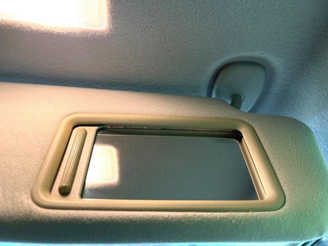 TOYOTA PRIUS 2013 Image 31