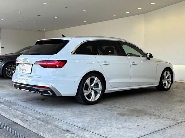 AUDI A4 AVANT 2023 Image 31