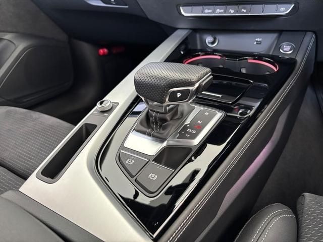 AUDI A4 AVANT 2023 Image 31