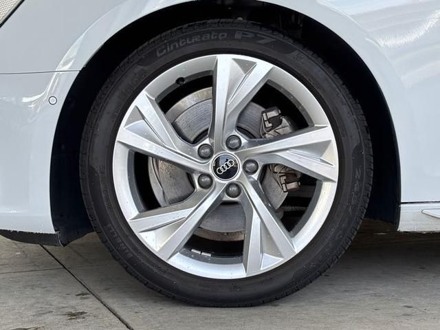 AUDI A4 AVANT 2023 Image 31