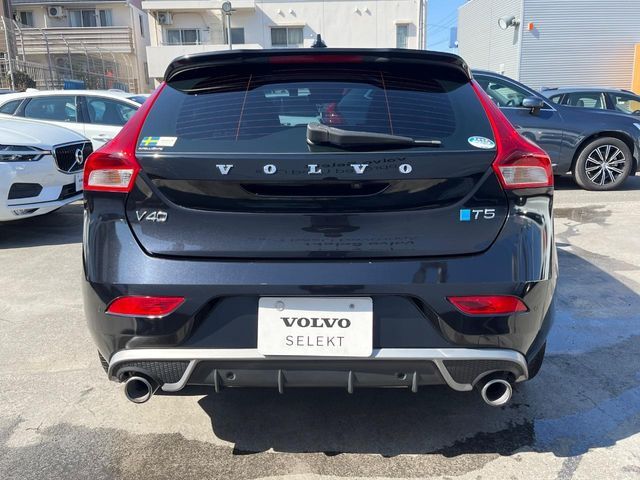 VOLVO V40 2015 Image 31