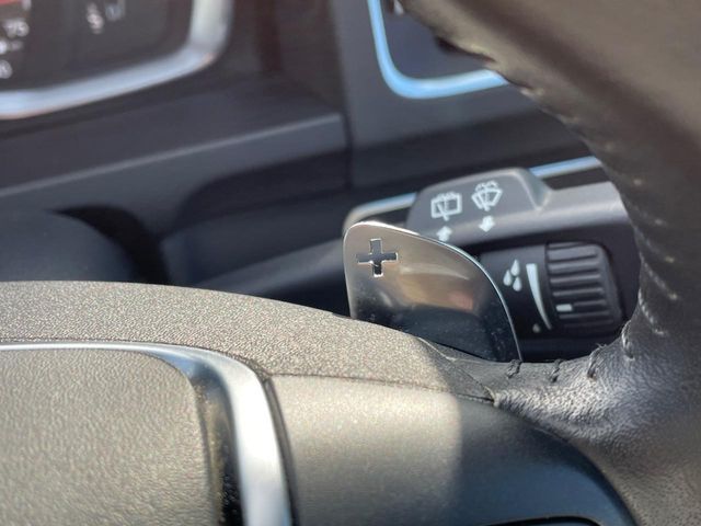 VOLVO V60 2017 Image 31