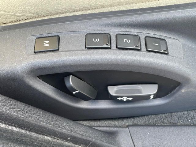 VOLVO V60 2017 Image 31